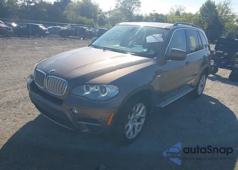 2013 BMW X5 xDrive35I/xDrive35I Premium/xDrive35I Sport Activity z USA, uszkodzony, nr VIN 5UXZV4C58D0B24807